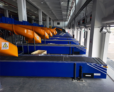 簡述伸縮皮帶輸送機工作原理、產(chǎn)品結(jié)構(gòu)、產(chǎn)品優(yōu)勢及產(chǎn)品特點